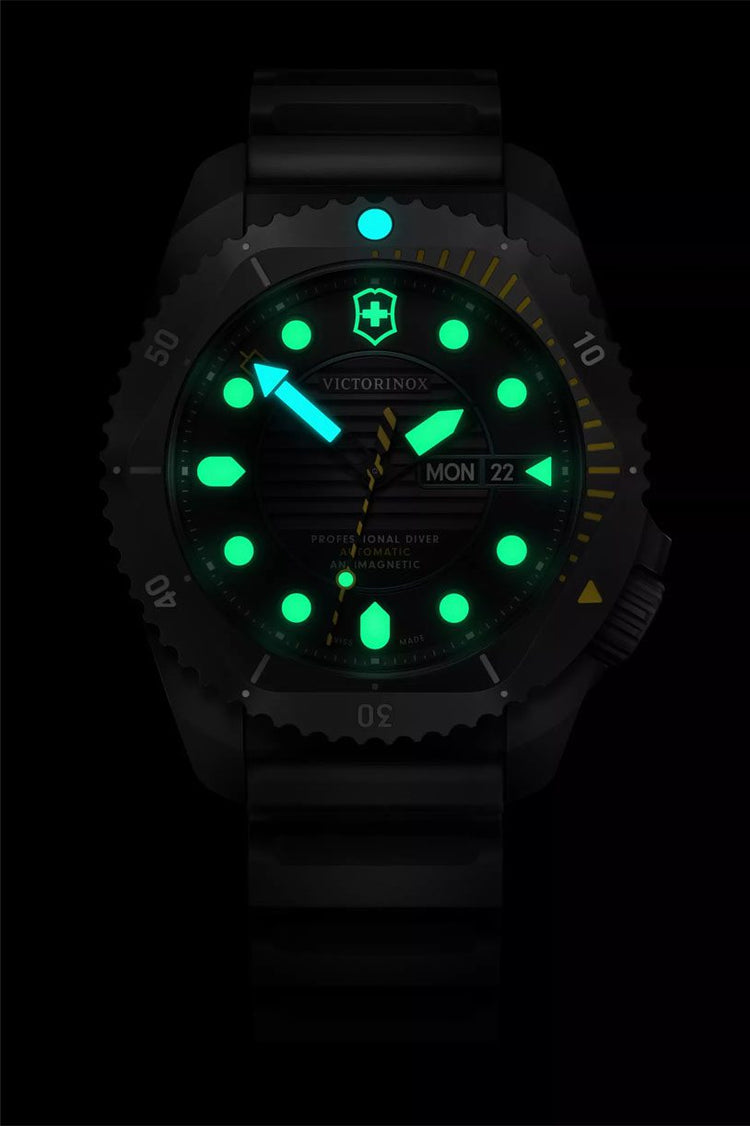 Victorinox Dive Pro Auto
