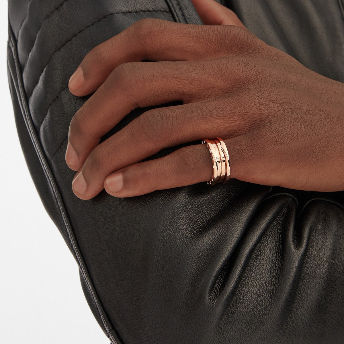 B.zero1 Classic Ring, worn 4