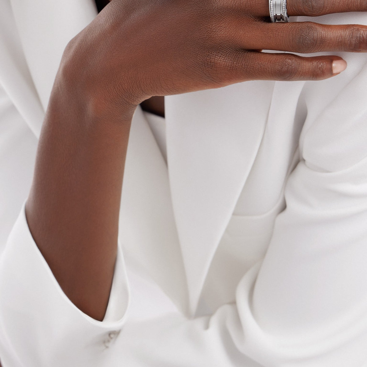 B.zero1 Classic Ring, worn 2