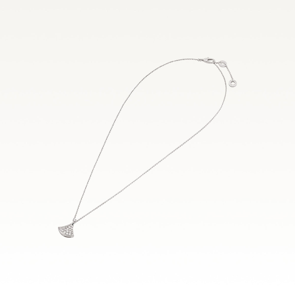 Divas’ Dream Necklace, side view
