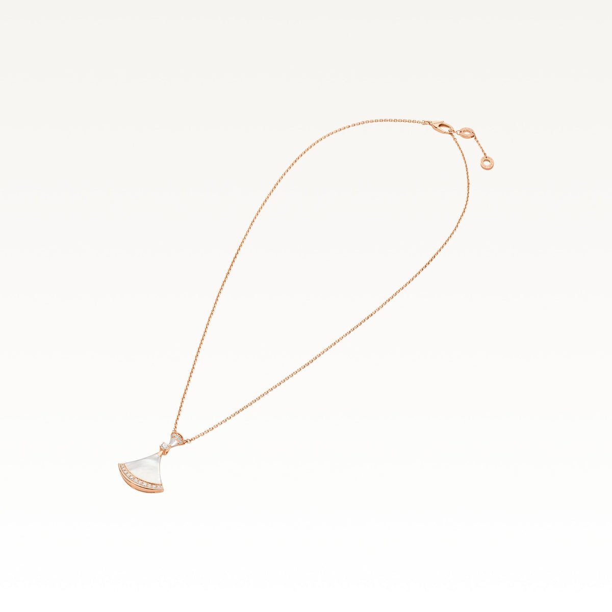 Bvlgari Divas’ Dream Necklace side view