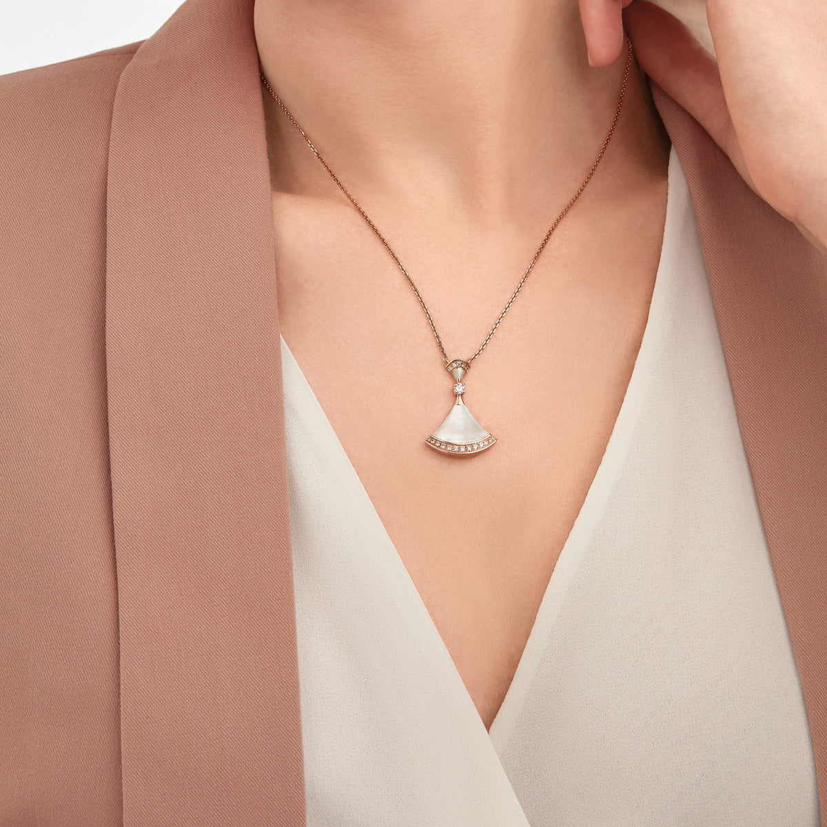 Bvlgari Divas’ Dream Necklace worn