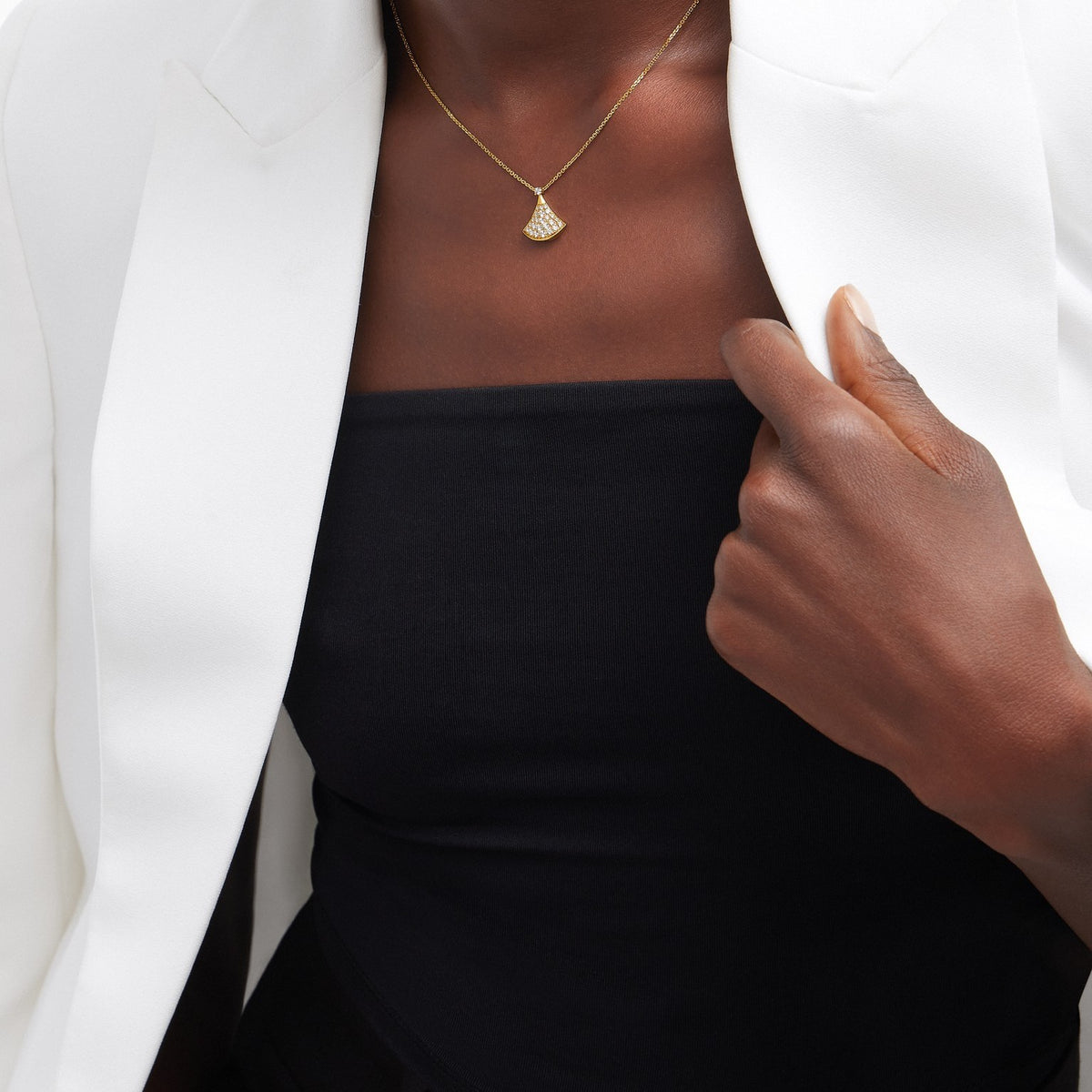 Divas’ Dream Necklace, worn 2