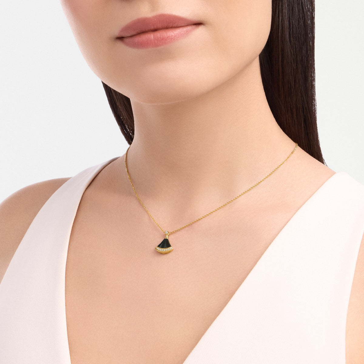 Divas’ Dream Necklace, worn 3