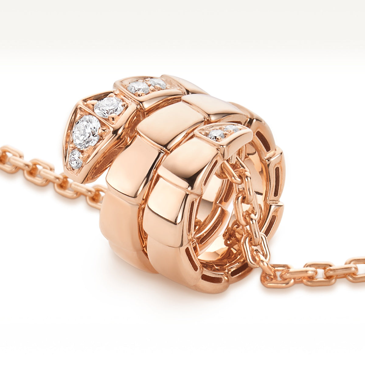 Bvlgari Serpenti Viper Necklace detail