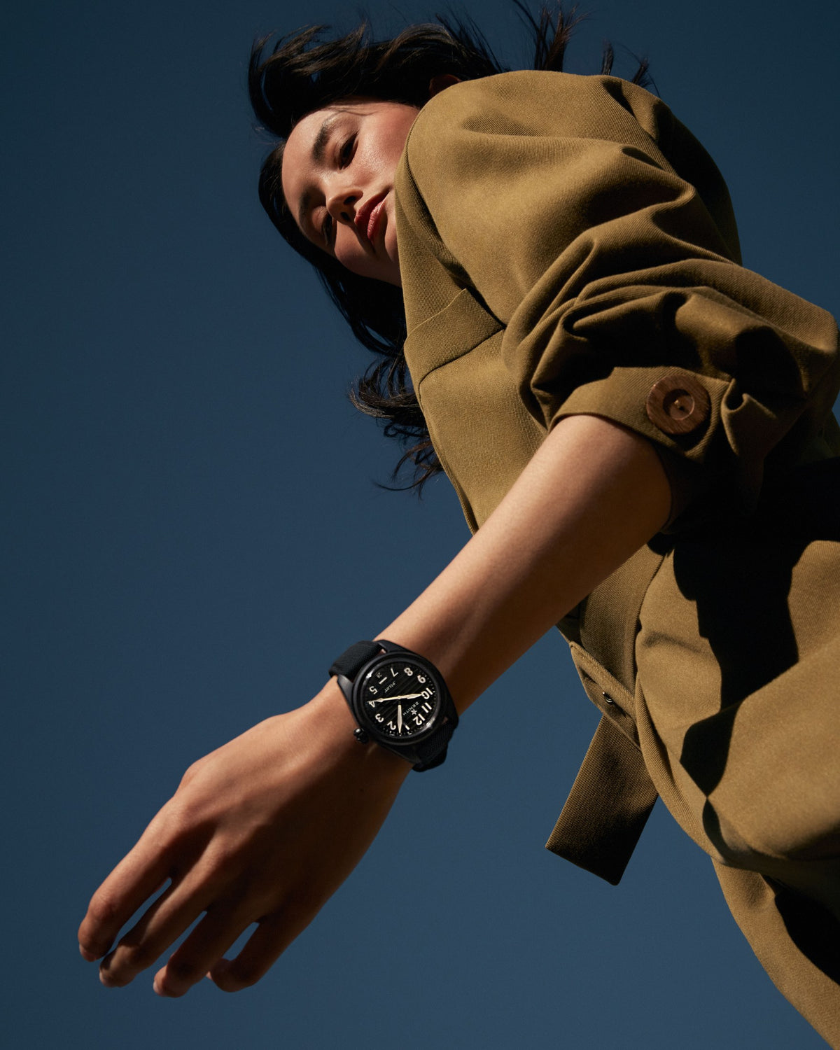 Zenith Pilot Automatic Ceramic worn, lifestyle