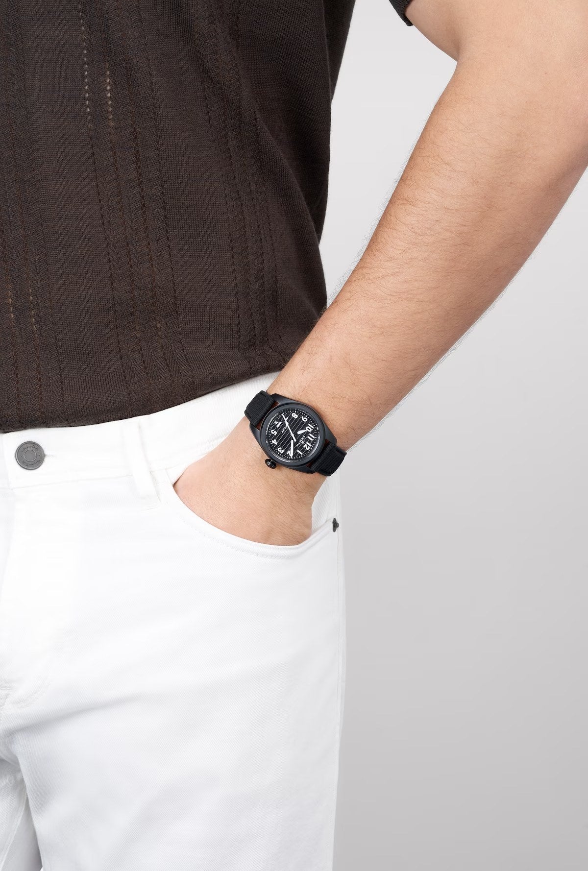 Zenith Pilot Automatic Ceramic, angle
