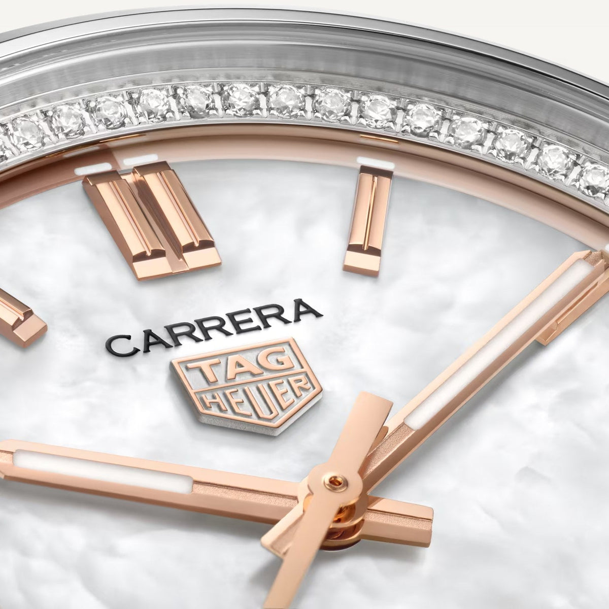 TAG Heuer Carrera Date 36mm WBN231C.BA0001 dial detail
