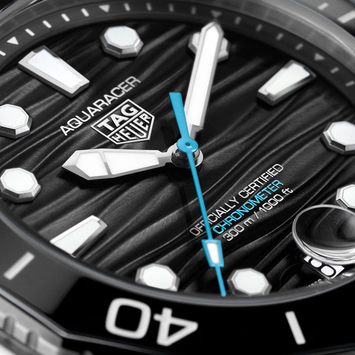 TAG Heuer Aquaracer Professional 300 Date 42mm WBP5110.FT6257 dial detail