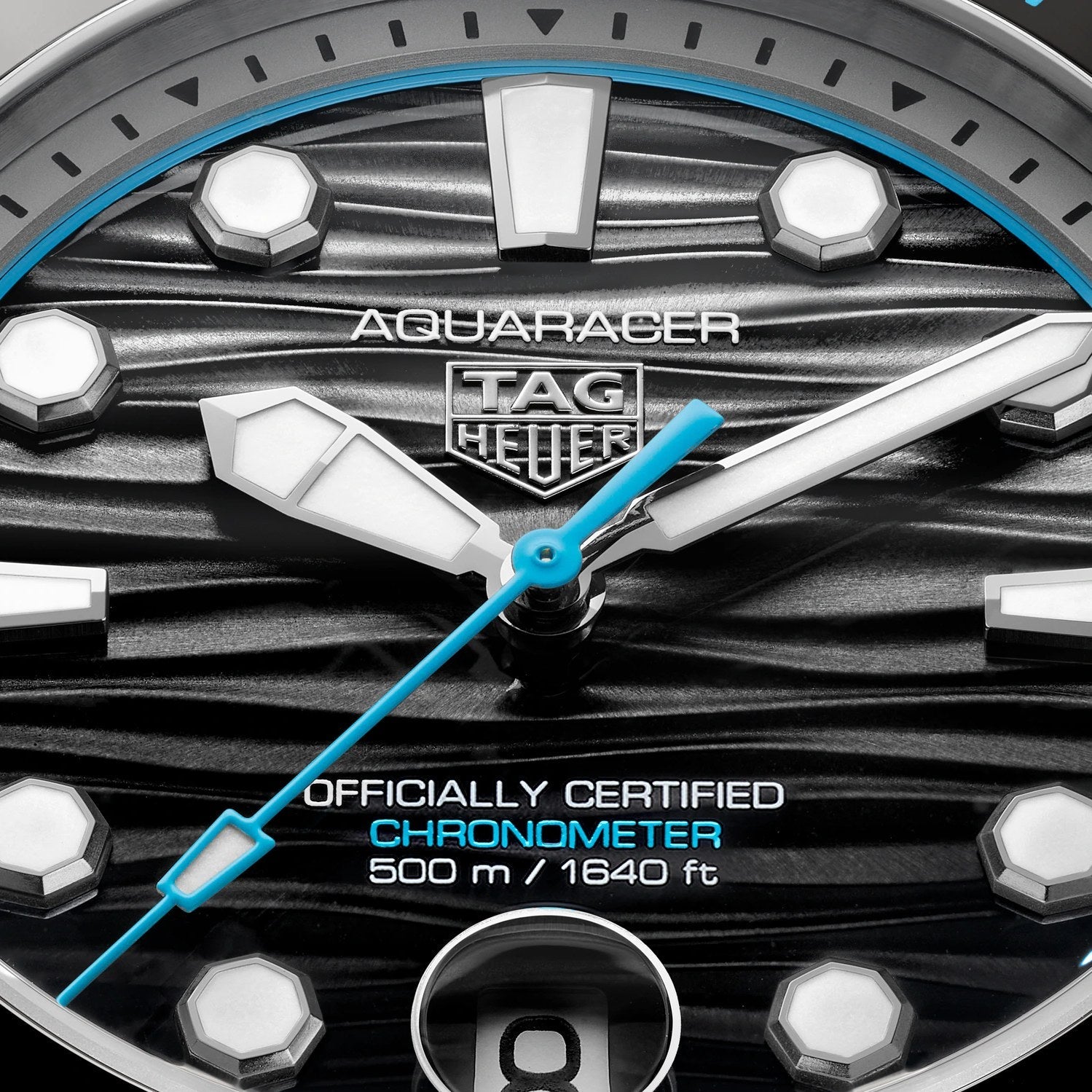 TAG Heuer Aquaracer Professional 500 Date 42mm WBP5182.BF0010 dial detail