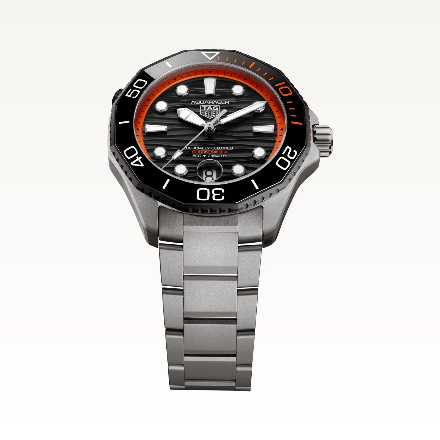 TAG Heuer Aquaracer Professional 500 Date 42mm WBP5183.BF0010 crown detail